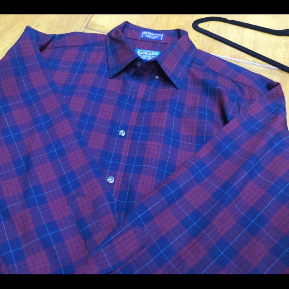 Pendleton long sleeved button down sports flannel shirt